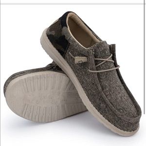 Men’s Hey Dude Wally loafers, size 13